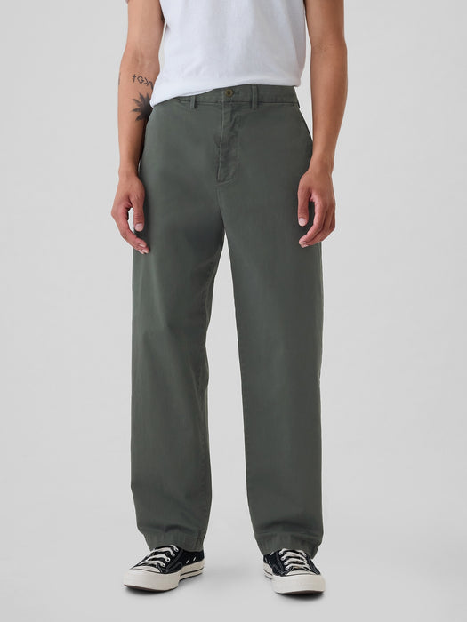 Modern Khakis in Baggy Fit