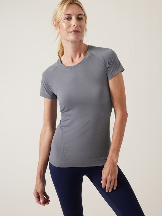 Momentum Seamless Tee