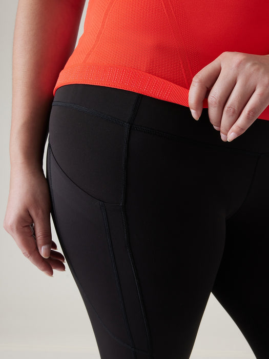 Momentum Seamless Sport Length Tee