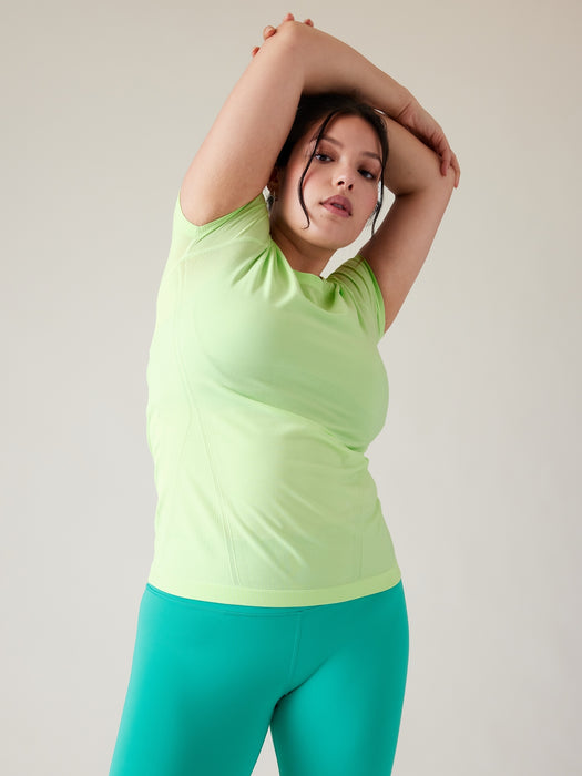 Momentum Seamless Tee