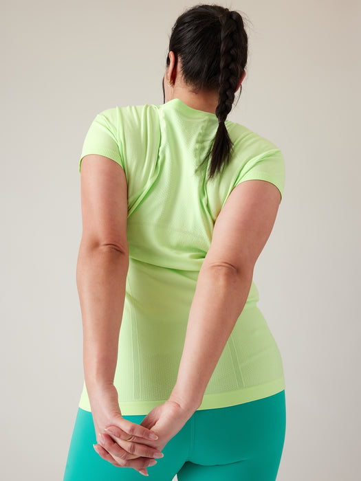 Momentum Seamless Tee