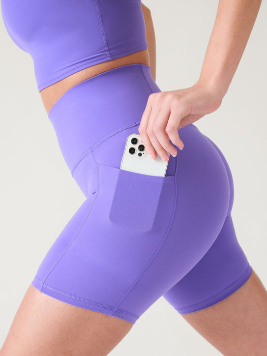 Salutation Stash High Rise 7 Short