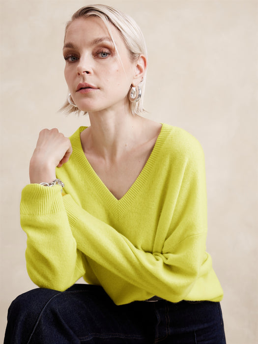 Lightweight Cashmere V-Neck Sweater