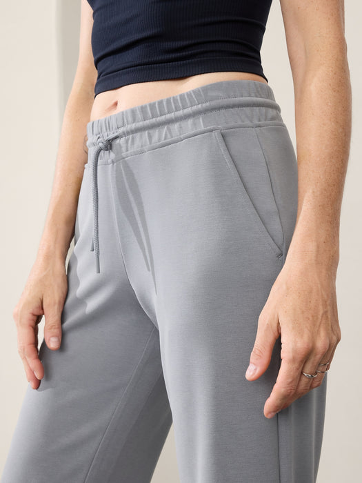 Seasoft Mid Rise Straight Crop