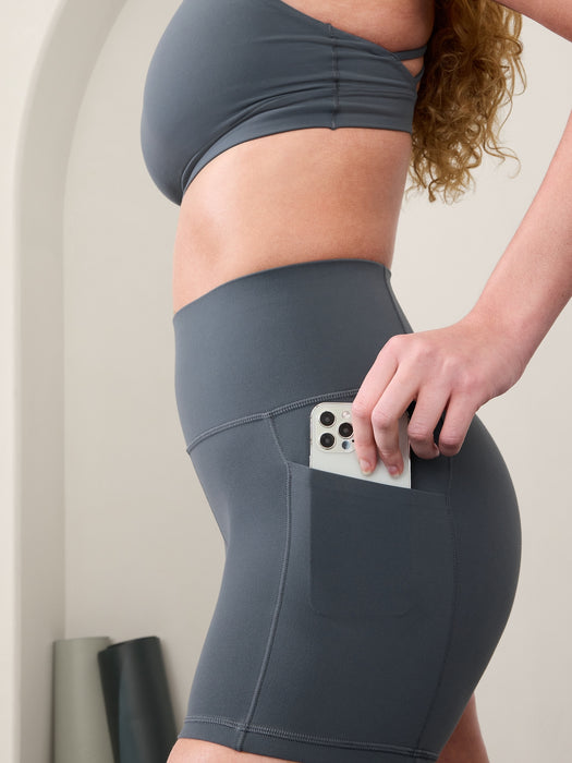 Salutation Stash High Rise 5 Short