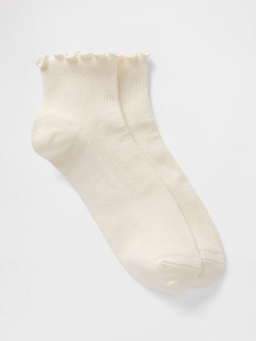 Ribbed Ruffle Socks