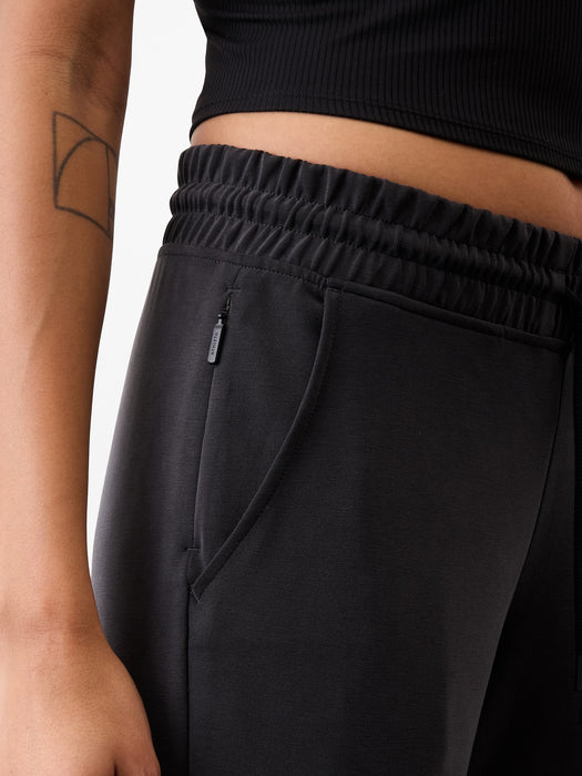 Seasoft Mid Rise Straight Pant