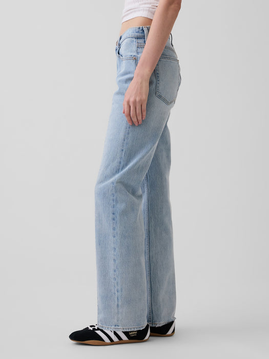 Mid Rise Seamed Relaxed Straight Jeans