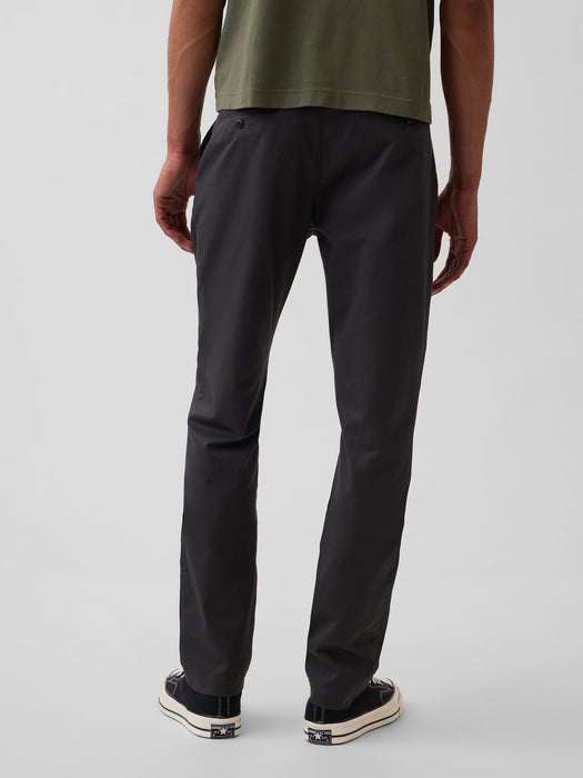 Moderne schmale Khakis