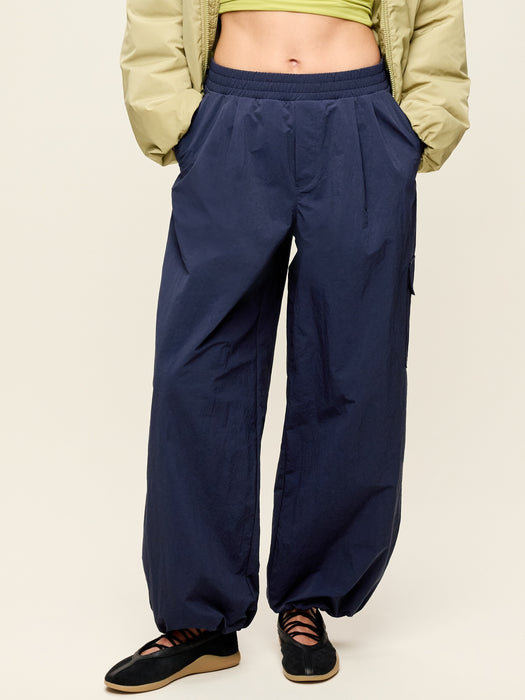 Mid-Rise Adjustable Active Woven Utility Pants