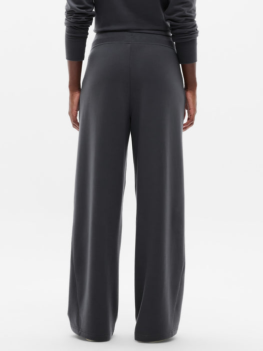 Coaster Luxe Straight Leg Pant