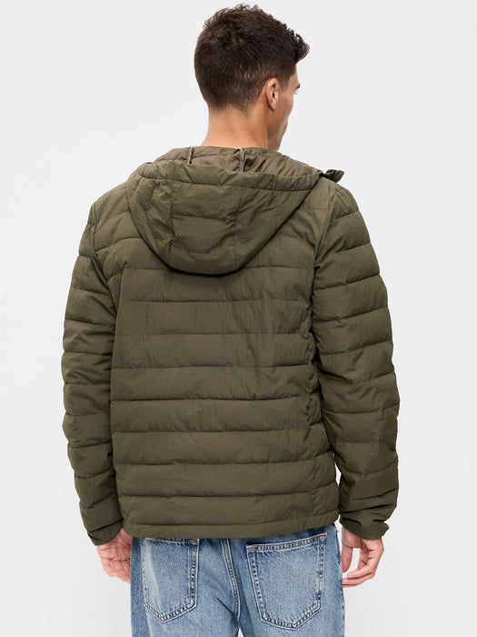 Water-Resistant Narrow Channel Jacket