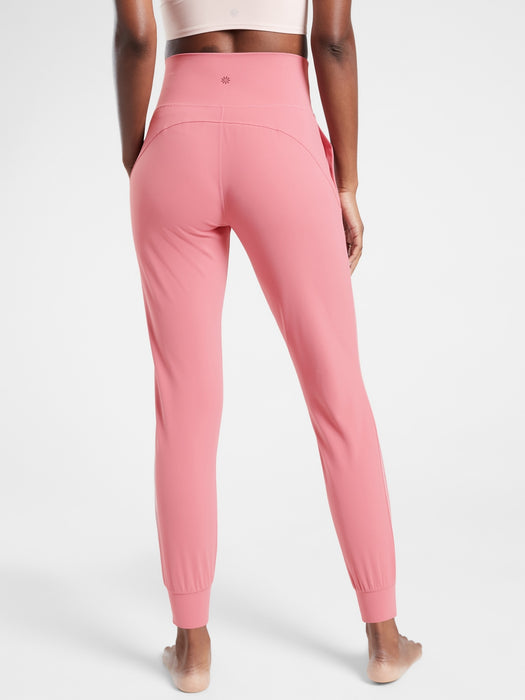 Salutation Jogger - Antique Rose