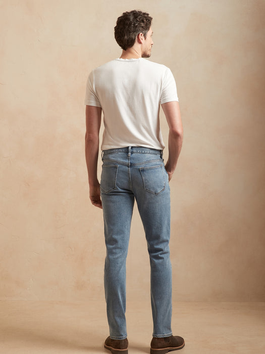 Slim Legacy Jean - Light Wash