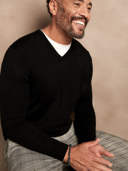 Merino V-Neck Sweater - Black