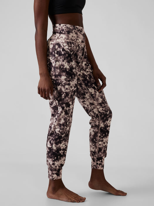 Salutation Printed Jogger - Floral Tie Dye Black