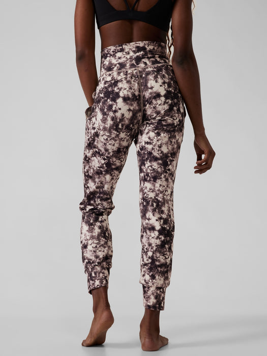 Salutation Printed Jogger - Floral Tie Dye Black