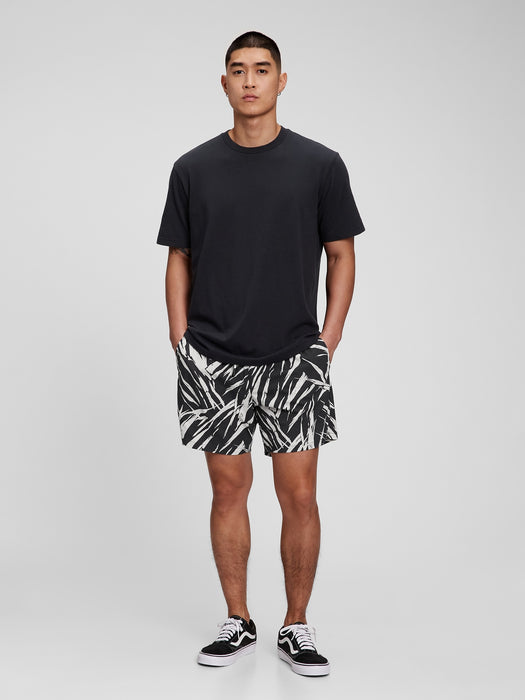 6" Swim Trunks - white/black floral