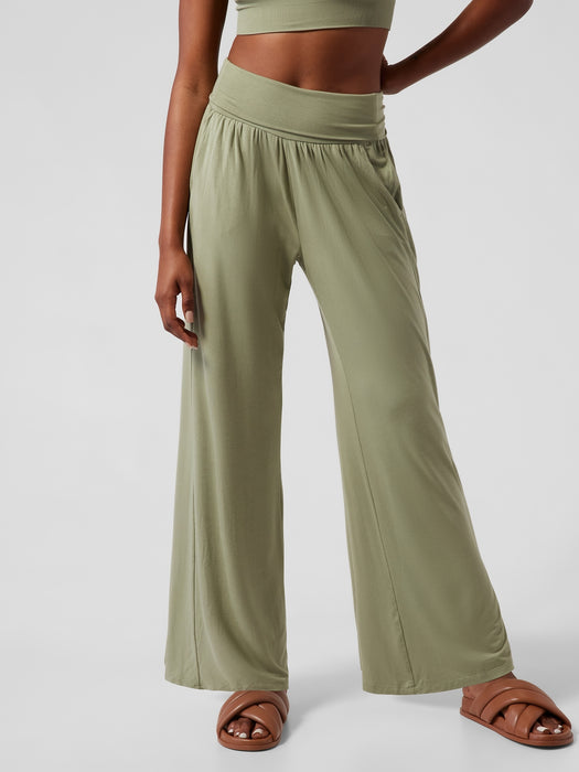 Studio Wide Leg Pant