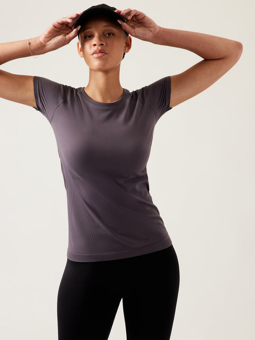 Momentum Seamless Tee