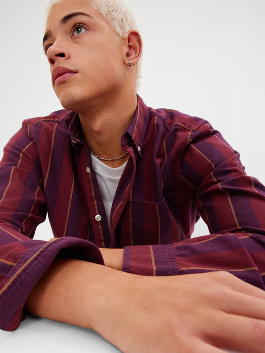 Classic Oxford Shirt in Standard Fit with In-Conversion Cotton