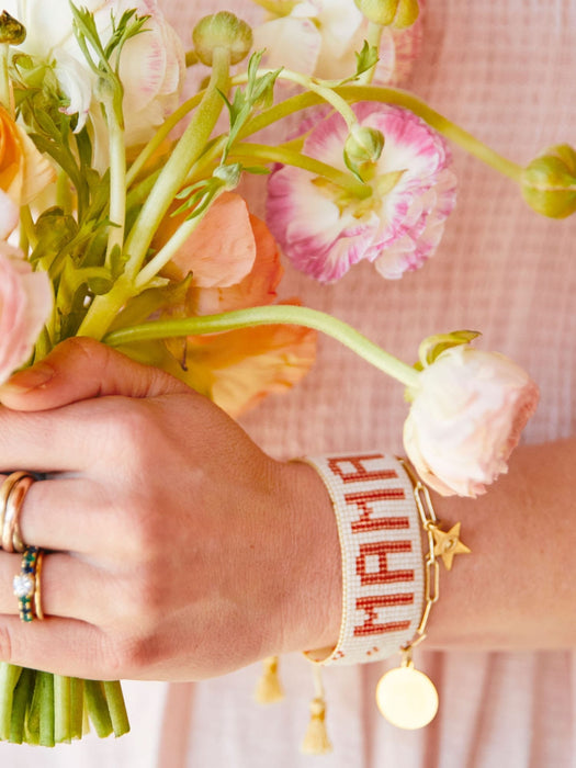 White and Pink Flower MAMA - Pink